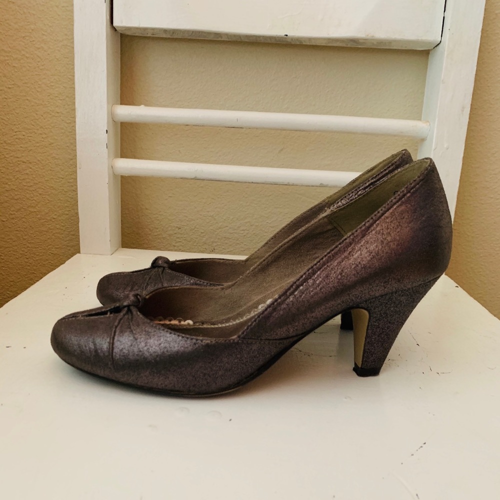 Pewter Seychelles Heel.
